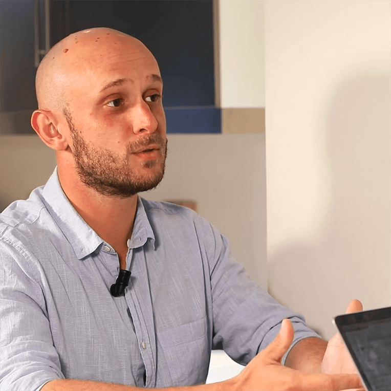 Tendances 2023 blanchiment d’argent, réglementations et technologies, entretien avec Baptiste Forestier