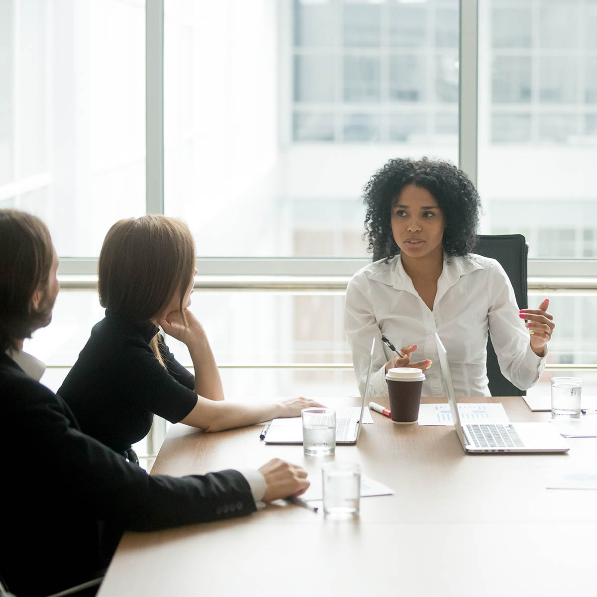 Since 2018, any company in France with at least 50 employees is obliged to calculate and publish an equal pay indicator (l'index de l'égalité professionnelle). The index is designed as a tool to end inequalities in employment and to take an action plan to reduce inequalities between male and female employees. In addition to making the index available to its employees, the employer must also provide details of the various indicators to the Social and Economic Committee and labor inspection.